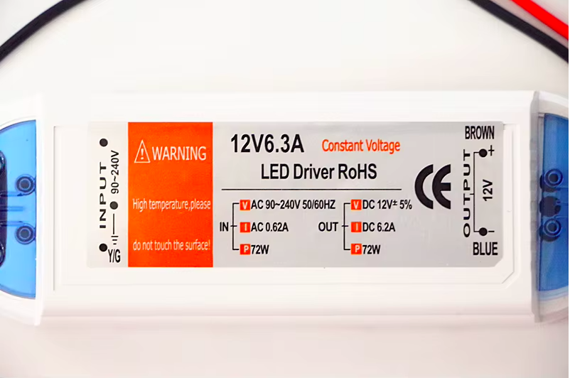 Fuente de alimentación para  plástica LED, DC12V/60W/5A